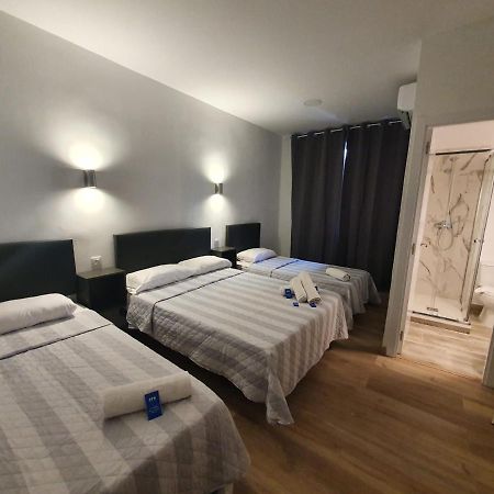 Hostal Vara Мадрид Экстерьер фото