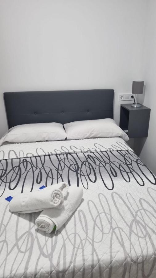 Hostal Vara Мадрид Экстерьер фото
