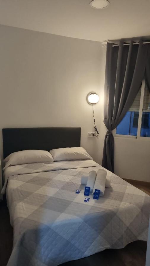 Hostal Vara Мадрид Экстерьер фото