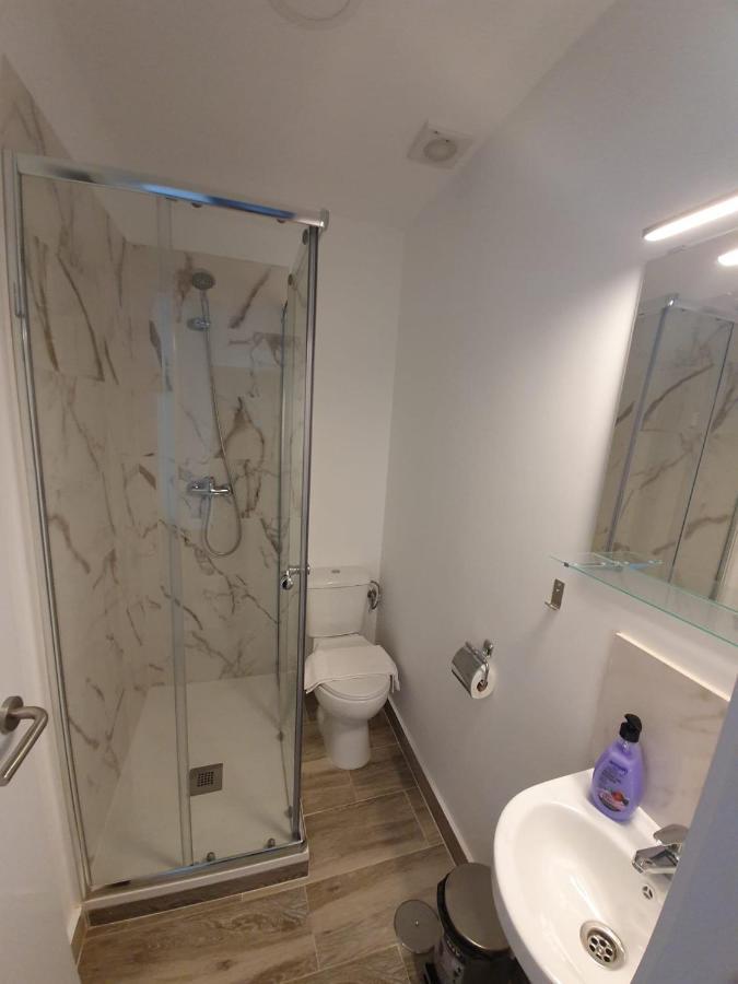 Hostal Vara Мадрид Экстерьер фото