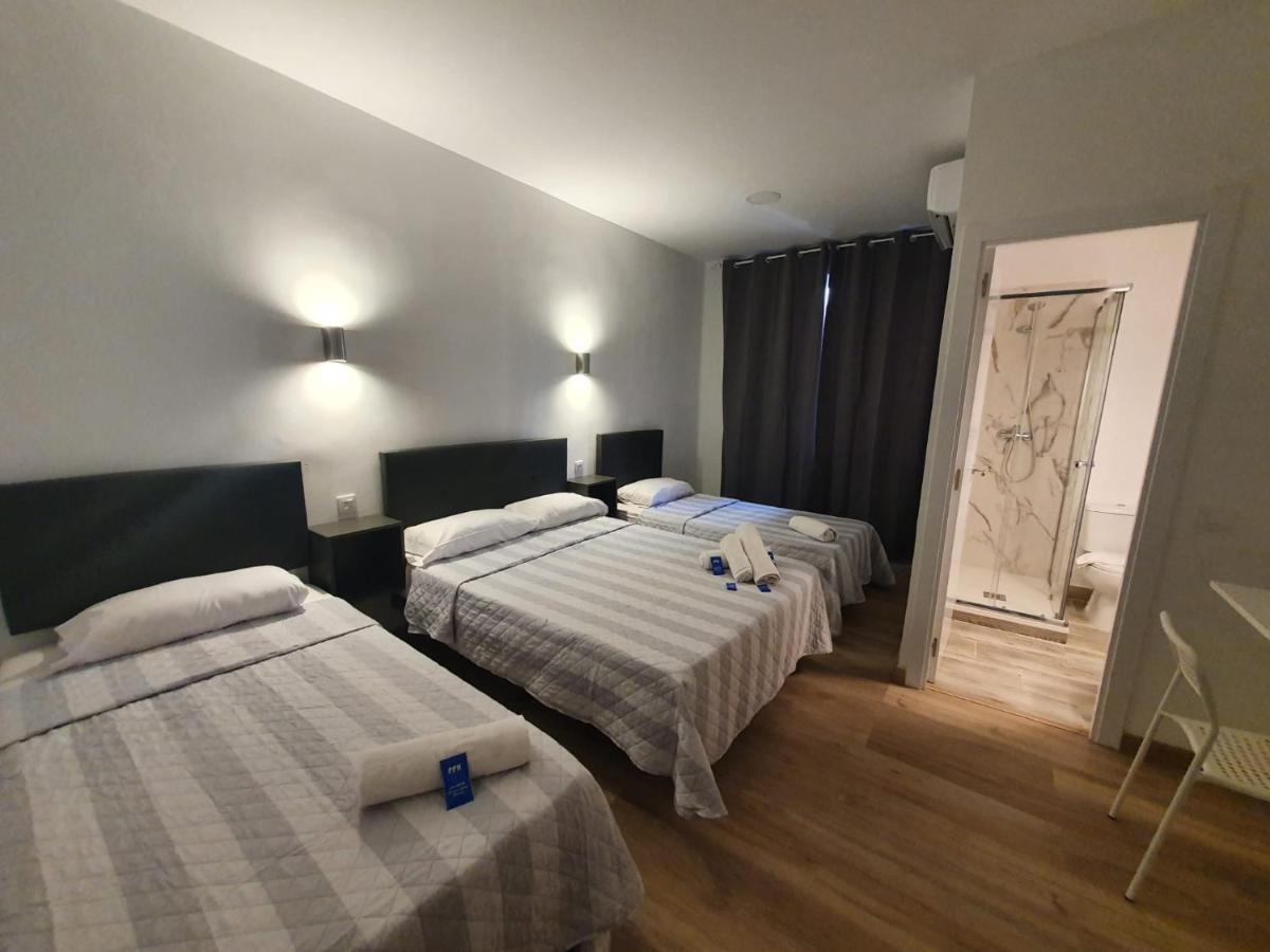 Hostal Vara Мадрид Экстерьер фото
